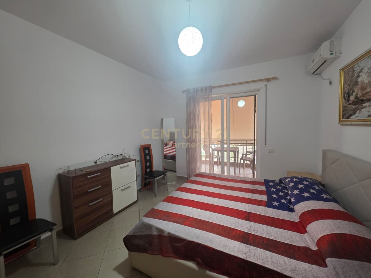 SHESIM APARTAMENT  1+1+ VEND PARKIMI PRANE GRAND BLUE FAFA -GOLEM
VIJE E PARE ME DETIN