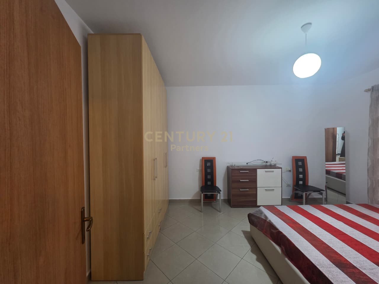 SHESIM APARTAMENT  1+1+ VEND PARKIMI PRANE GRAND BLUE FAFA -GOLEM
VIJE E PARE ME DETIN