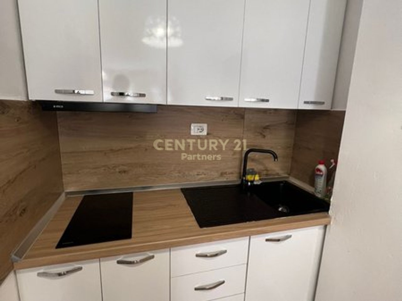 JAPIM ME QIRA GARSONIERE PRANE GRAND BLUE FAFA, GOLEM