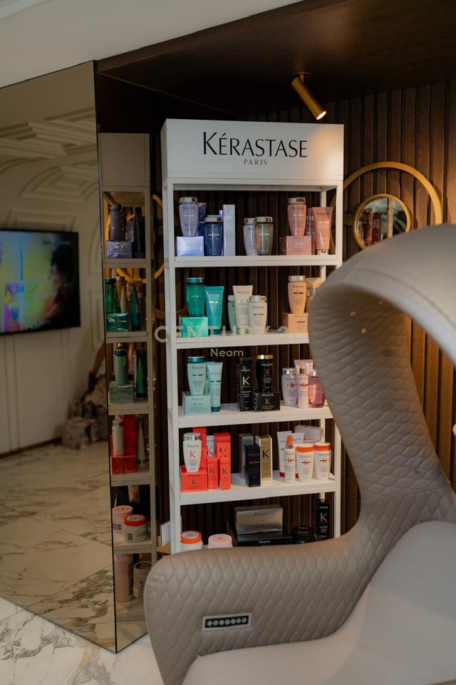 Attività in Vendita – Salone di Parrucchiere e Estetica