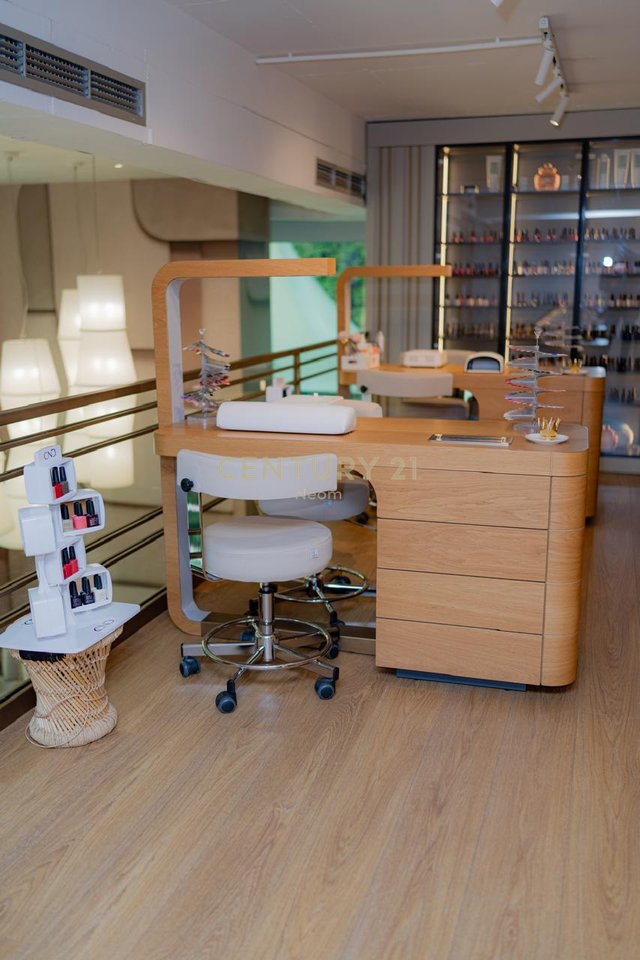 Attività in Vendita – Salone di Parrucchiere e Estetica