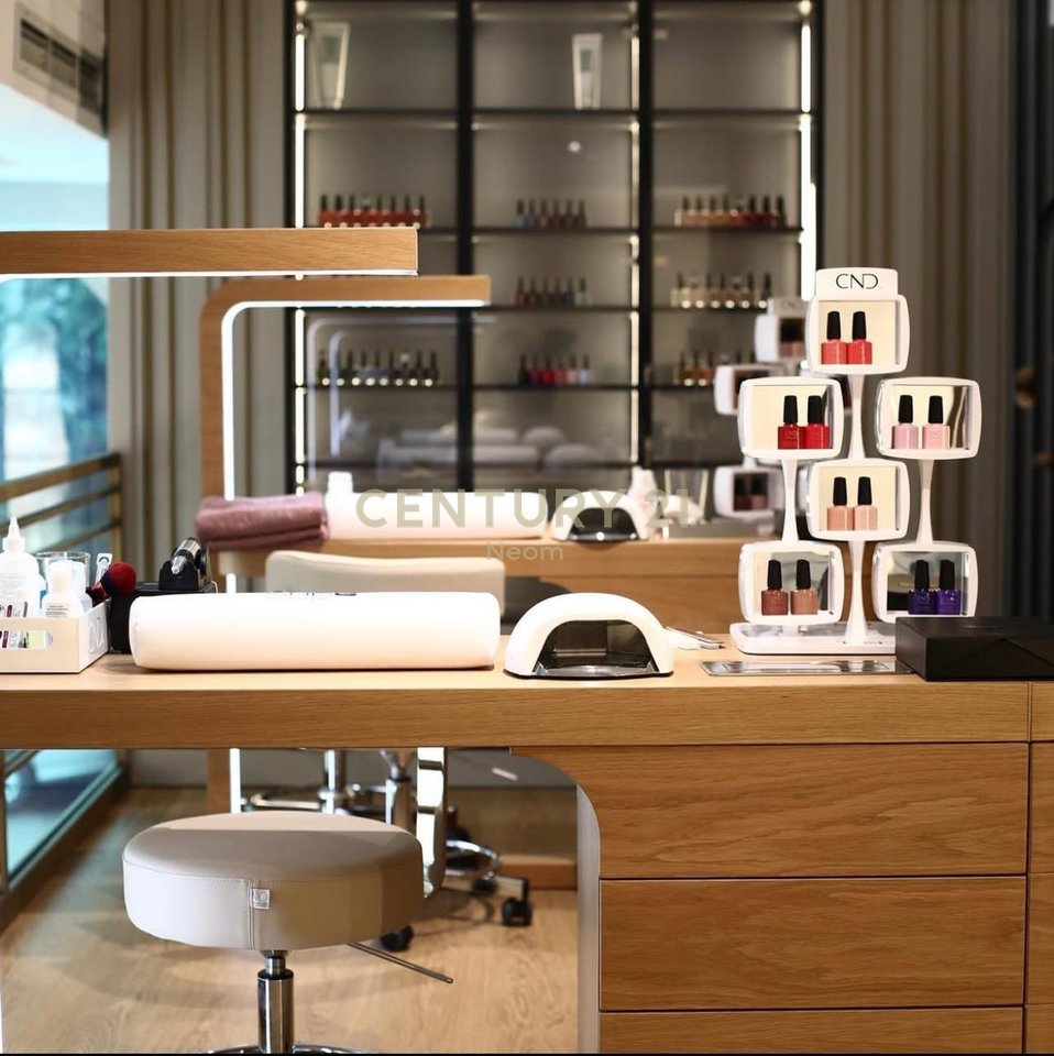 Attività in Vendita – Salone di Parrucchiere e Estetica