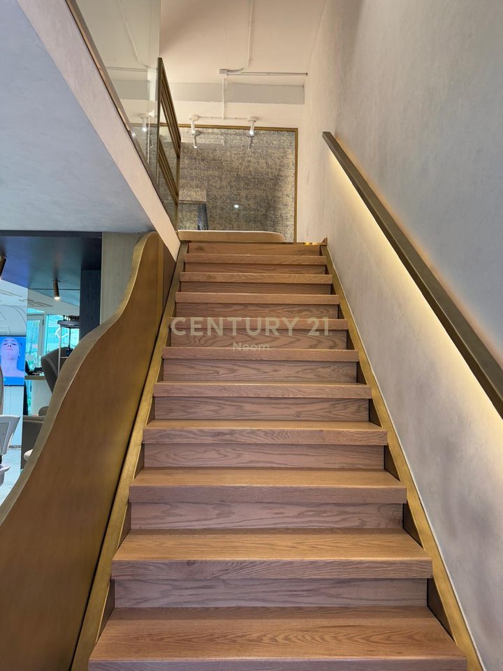 Attività in Vendita – Salone di Parrucchiere e Estetica