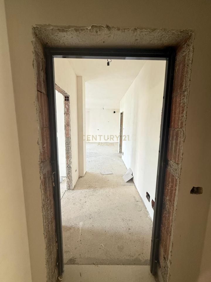 SHITET APARTAMENT 3+1+2 TEK KOMPLEKSI "ORBITAL 6" , BULEVARDI I RI !