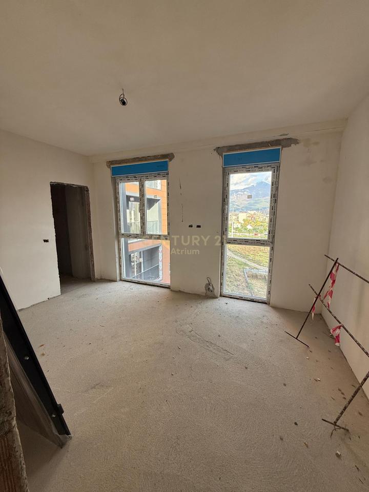 SHITET APARTAMENT 3+1+2 TEK KOMPLEKSI "ORBITAL 6" , BULEVARDI I RI !