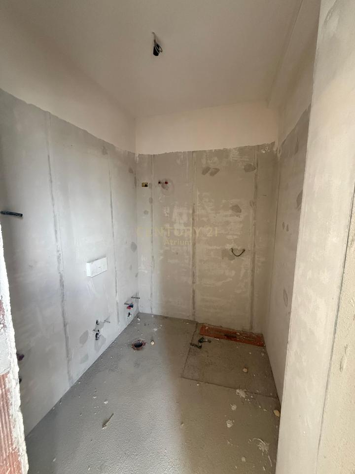 SHITET APARTAMENT 3+1+2 TEK KOMPLEKSI "ORBITAL 6" , BULEVARDI I RI !