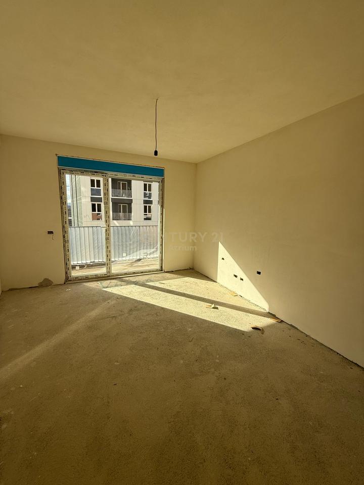 SHITET APARTAMENT 3+1+2 TEK KOMPLEKSI "ORBITAL 6" , BULEVARDI I RI !