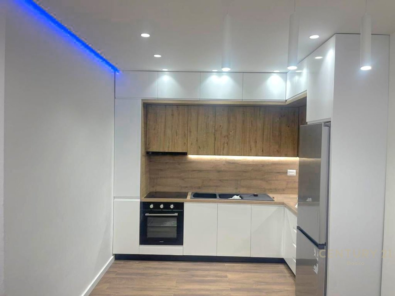 Apartment for rent 2+1+2, 5 May Street.