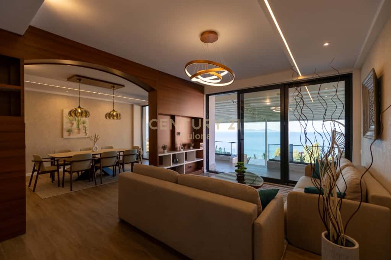 Apartament Ekskluziv në Vlorë: Një Shtëpi Ëndrrash me Tarrace Panoramike 120 m²