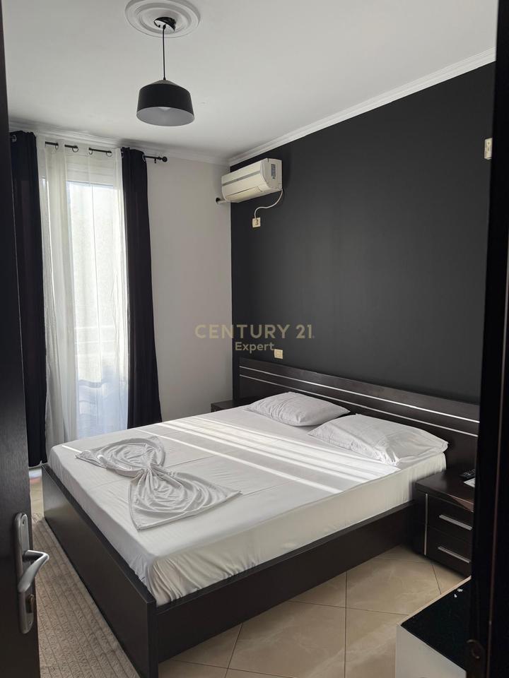 JAPIM ME QIRA HOTEL BAR RESTAURANT!