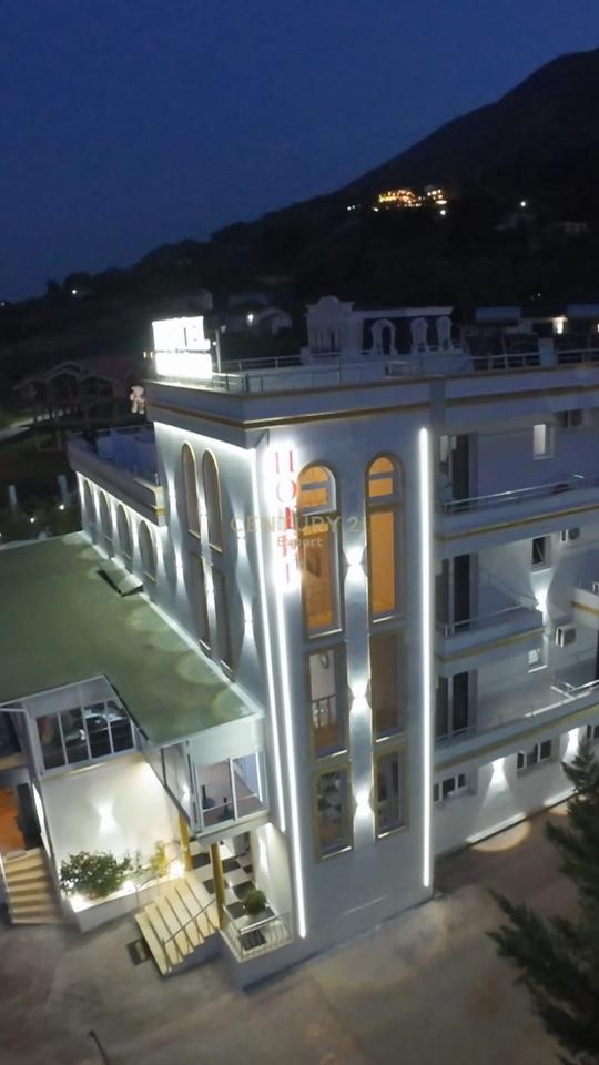 JAPIM ME QIRA HOTEL BAR RESTAURANT!