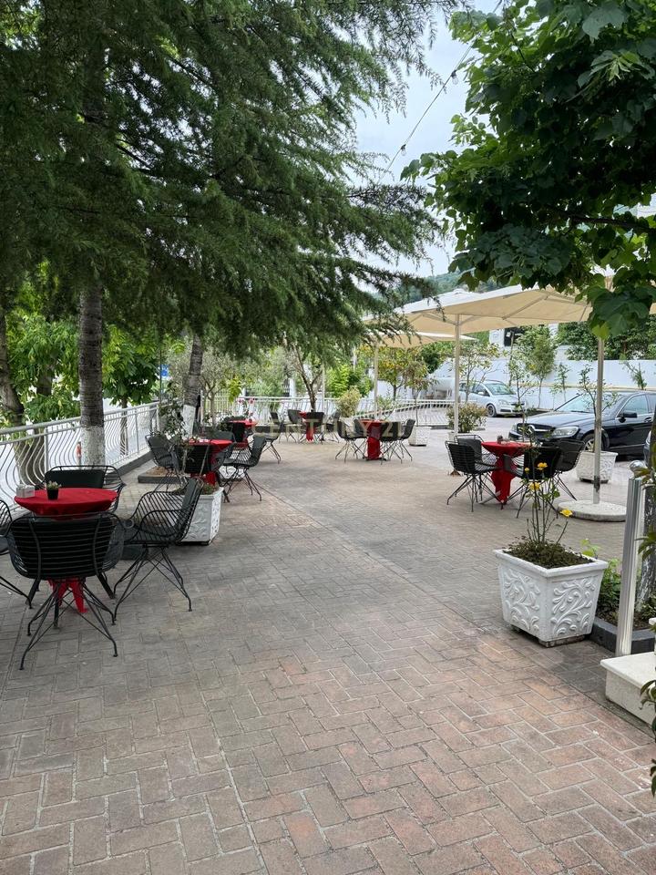 JAPIM ME QIRA HOTEL BAR RESTAURANT!