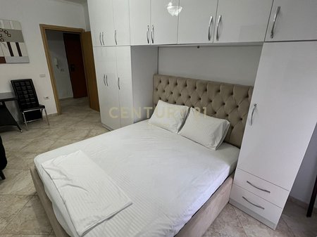 BARRICADE STREET, APARTMENTS FOR RENT!