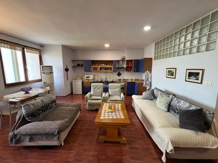 Apartament 2+1+2 Për Qira tek ish Tregu Elektrik