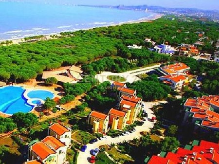 TE REZIDENCA "LAGUNA BLU",QERRET, SHITET APARTAMENT KOMOD 2+1+2 ME OBORR.