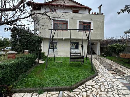 Vilë  Në Shitje në Durrës, Sektori Rinia - 320,000€ | 500 m²