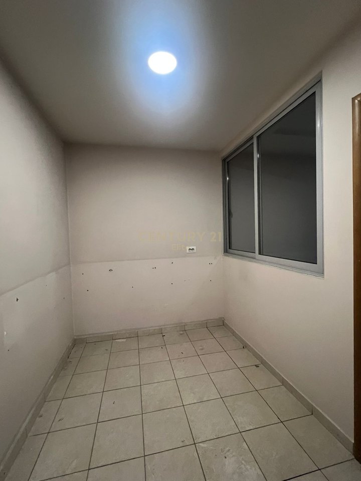 Qira, Ambient Biznesi, Kashar