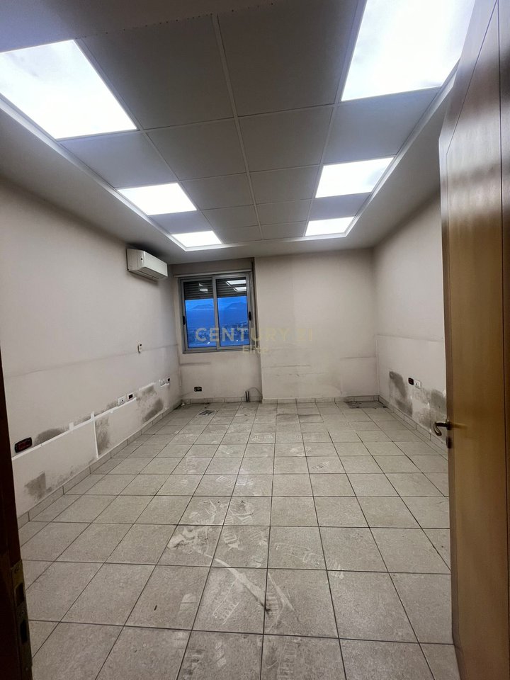 Qira, Ambient Biznesi, Kashar