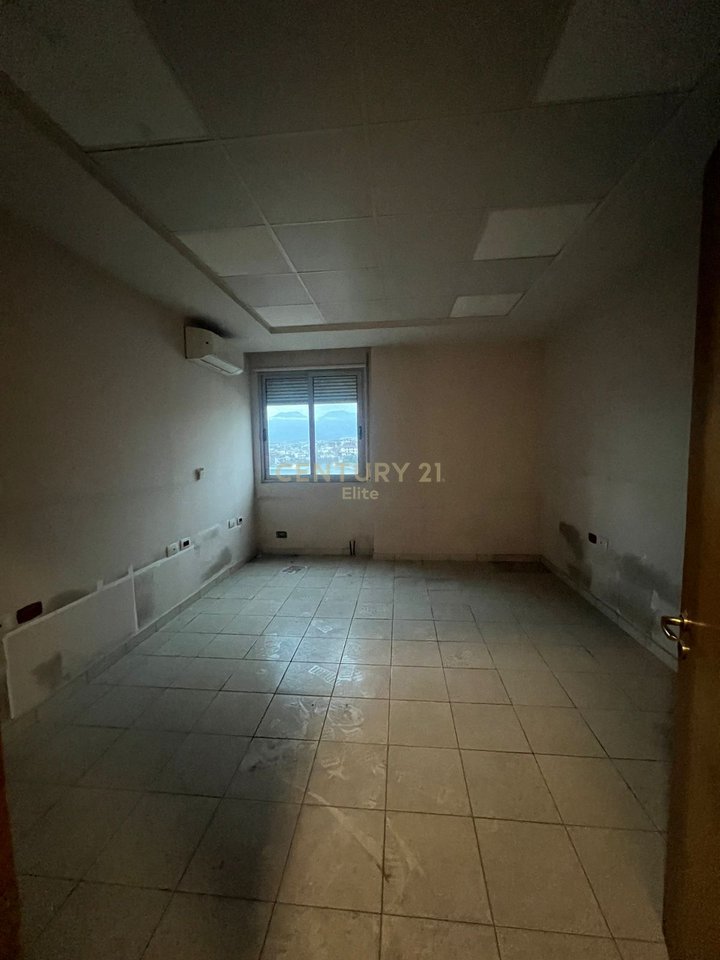 Qira, Ambient Biznesi, Kashar