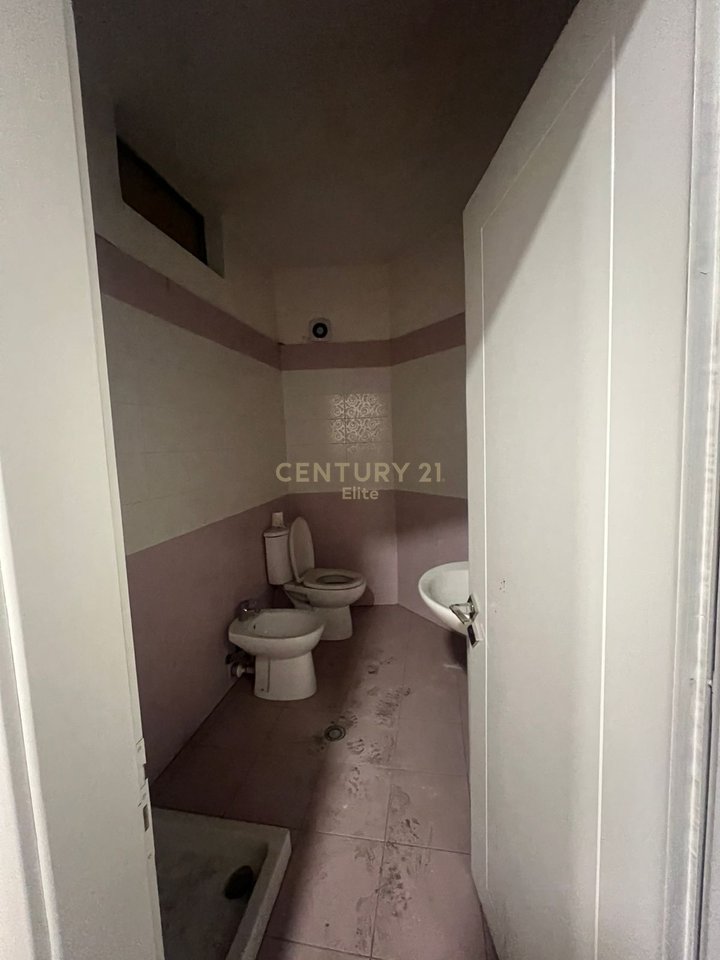 Qira, Ambient Biznesi, Kashar