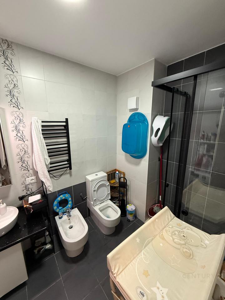 Apartament 2+1 ne Ali Dem