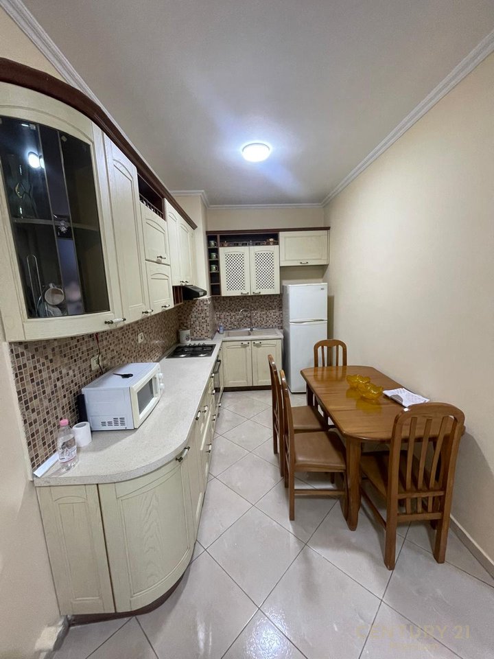 Apartament 1+1 Me Qira afër Kopshtit Botanik Zoologjik, Tiranë!