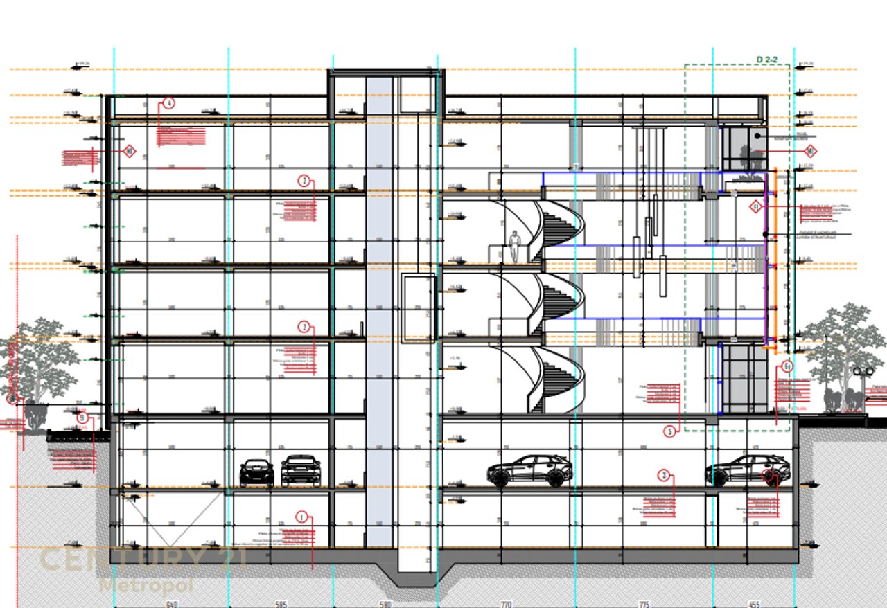 OFROJ PER QIRA AMBIENTE KOMERCIAL ME SIPERFAQE TOTALE 13.000M, CASA ITALIA!