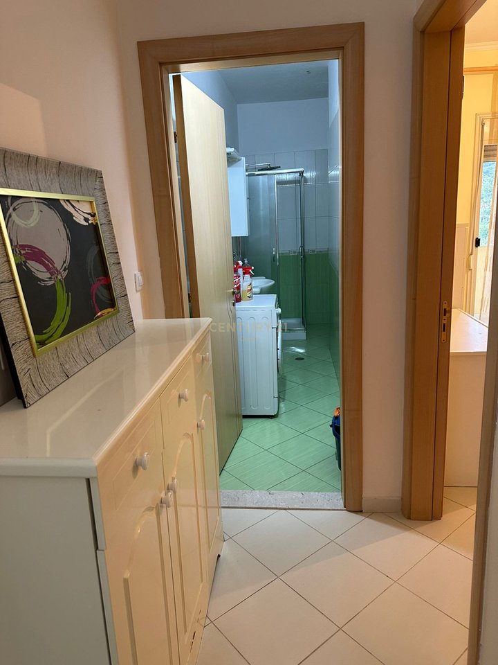 APARTAMENT 1+1 ME QIRA PRANE KONSULLATES ,NE LUNGOMARE!!!