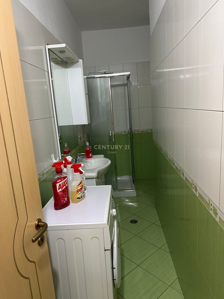 APARTAMENT 1+1 ME QIRA PRANE KONSULLATES ,NE LUNGOMARE!!!
