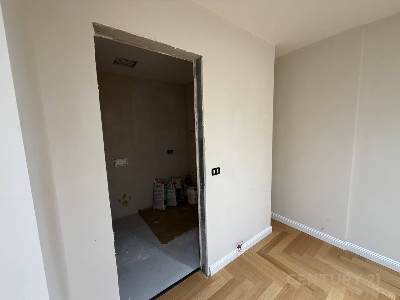 Apartment 1+1 for Rent – Former Exhibition Area, Tirana