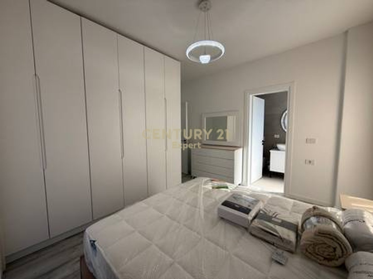 APARTAMENT 2+1+2+POST PARKIMI PER QIRA NE DON BOSKO!