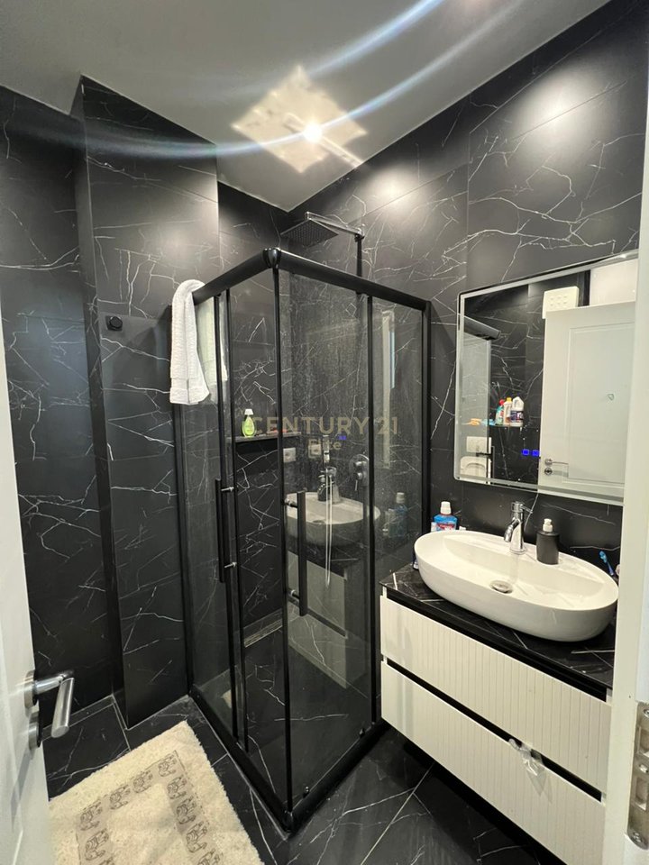 Qira, Apartment 1+1, Bllok