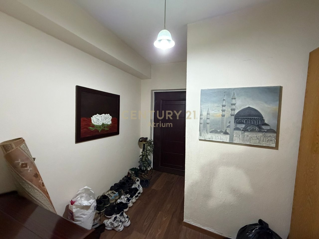 SHITET APARTAMENT 1+1 ME DY BALLKONE DHE DEPO PRANE KRISTAL CENTER