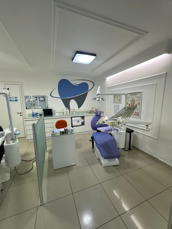 COMMERCIAL SPACE / DENTAL CLINIC FOR SALE