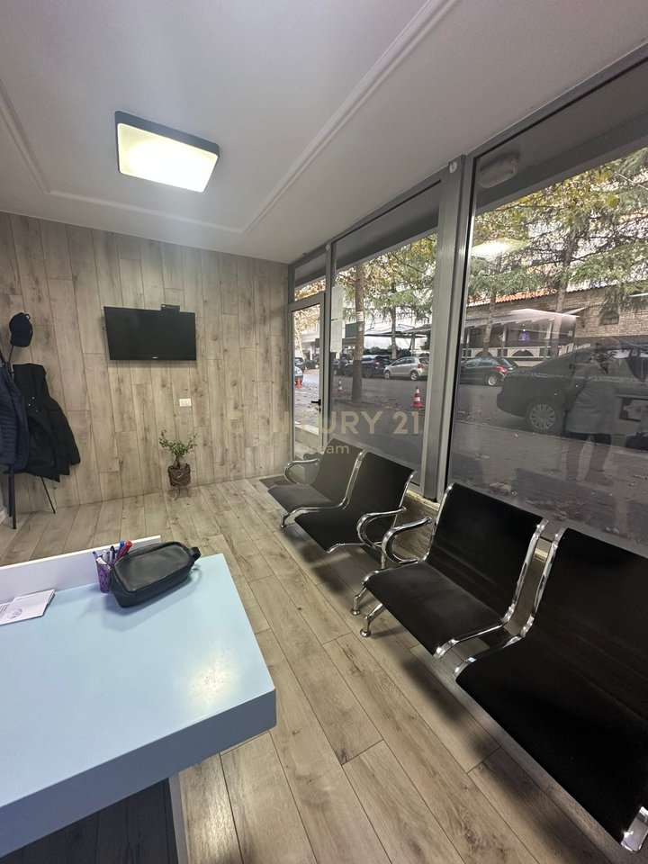 COMMERCIAL SPACE / DENTAL CLINIC FOR SALE