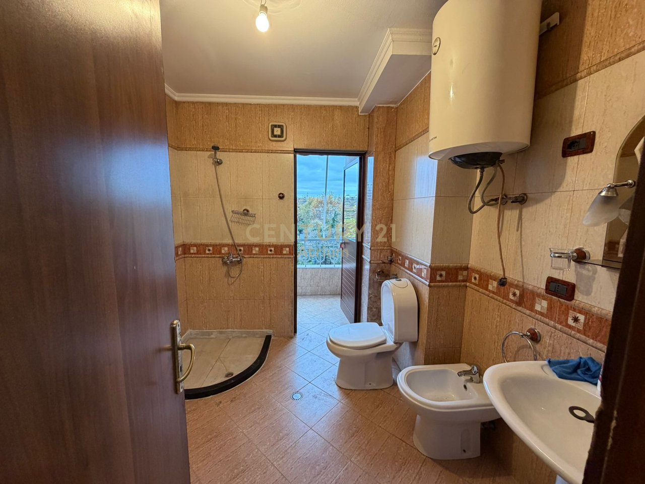 SHESIM APARTAMENT 2+1 TE RRUGA E ELBASANIT !