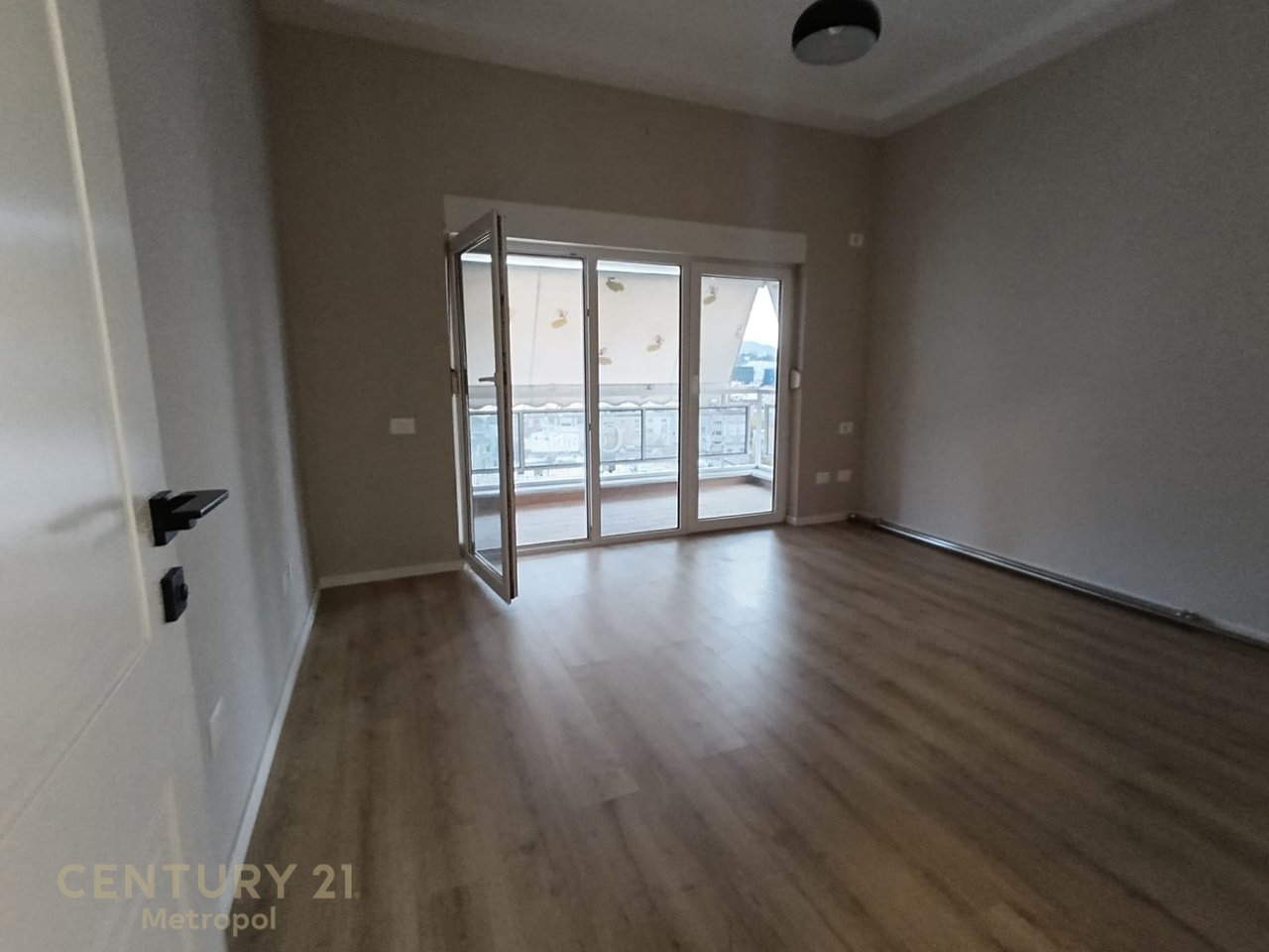 APPARTAMENTO IN VENDITA 2+1 VICINO AL COMPLESSO KOLOMBO - OXHAKU!