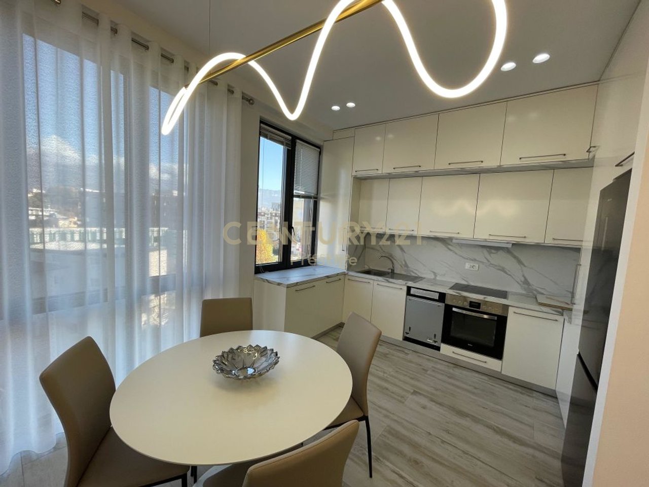 APARTAMENT 2+1+2 ME QIRA, PARK GATE, TIRANE!