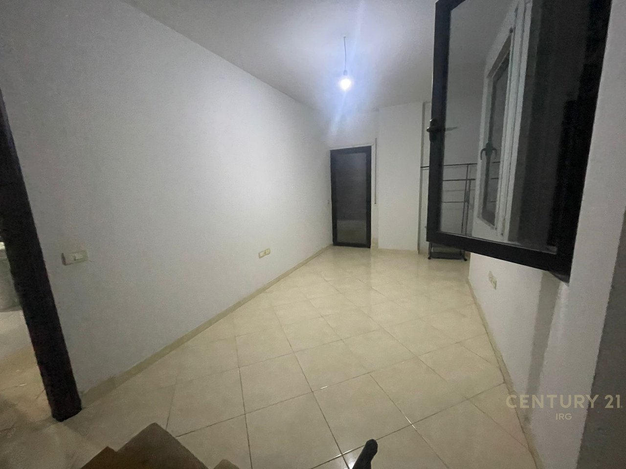 Shitet apartament 2+1 ne Astir!


-