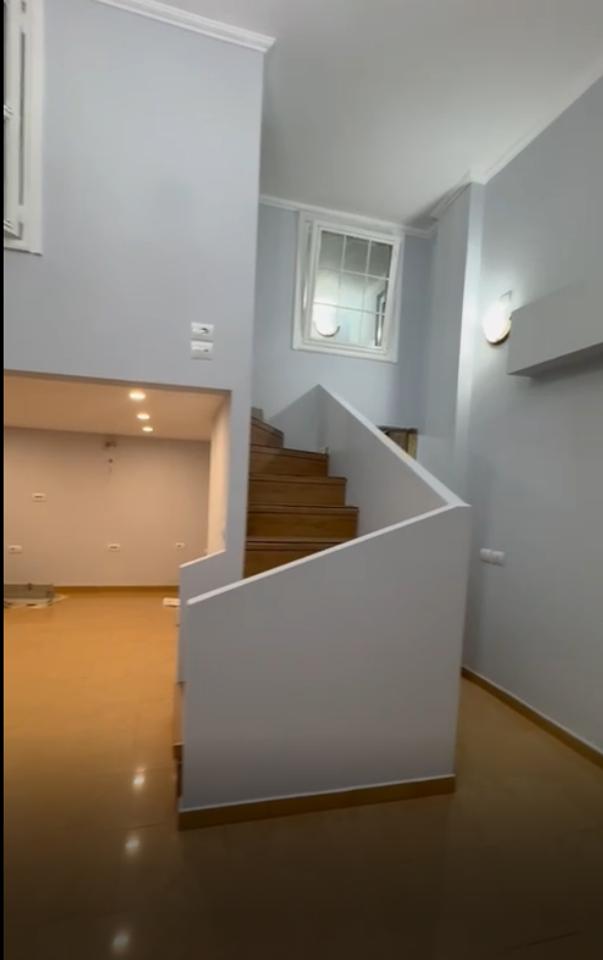 Duplex  Për Shitje në Fresku, Tiranë