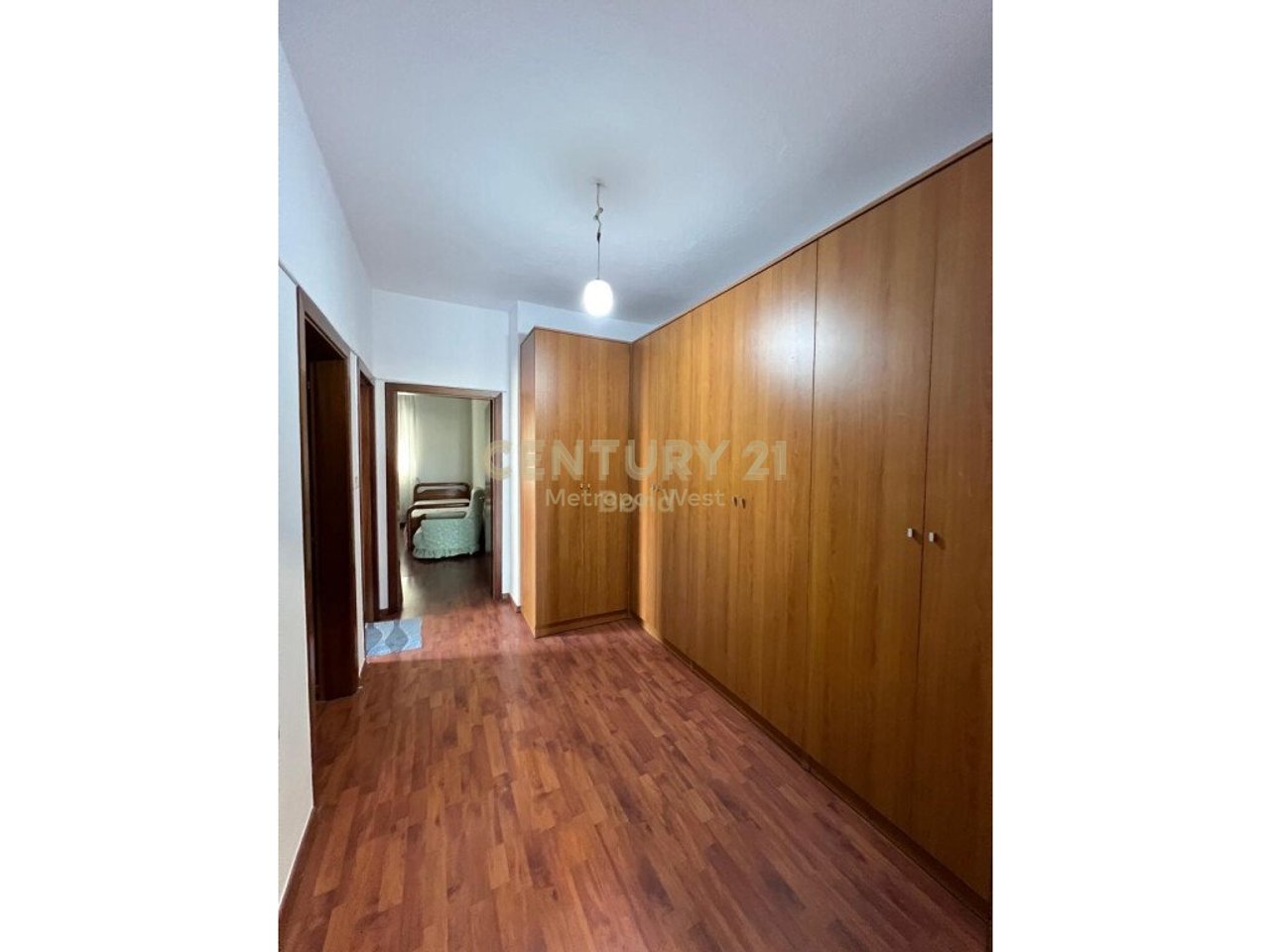 Apartament 2+1+2 Për Qira tek ish Tregu Elektrik
