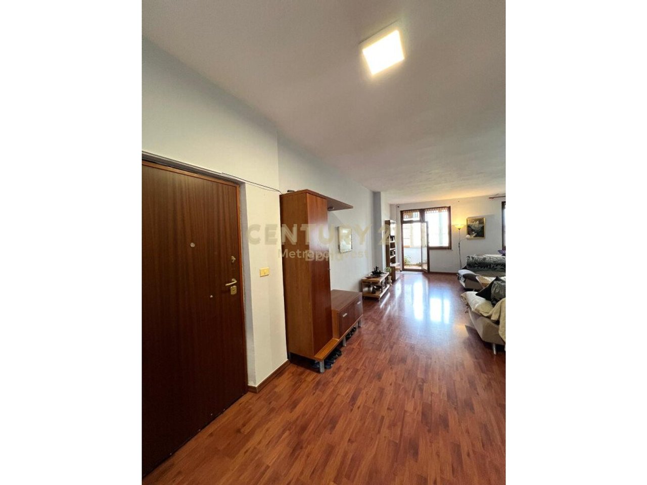 Apartament 2+1+2 Për Qira tek ish Tregu Elektrik