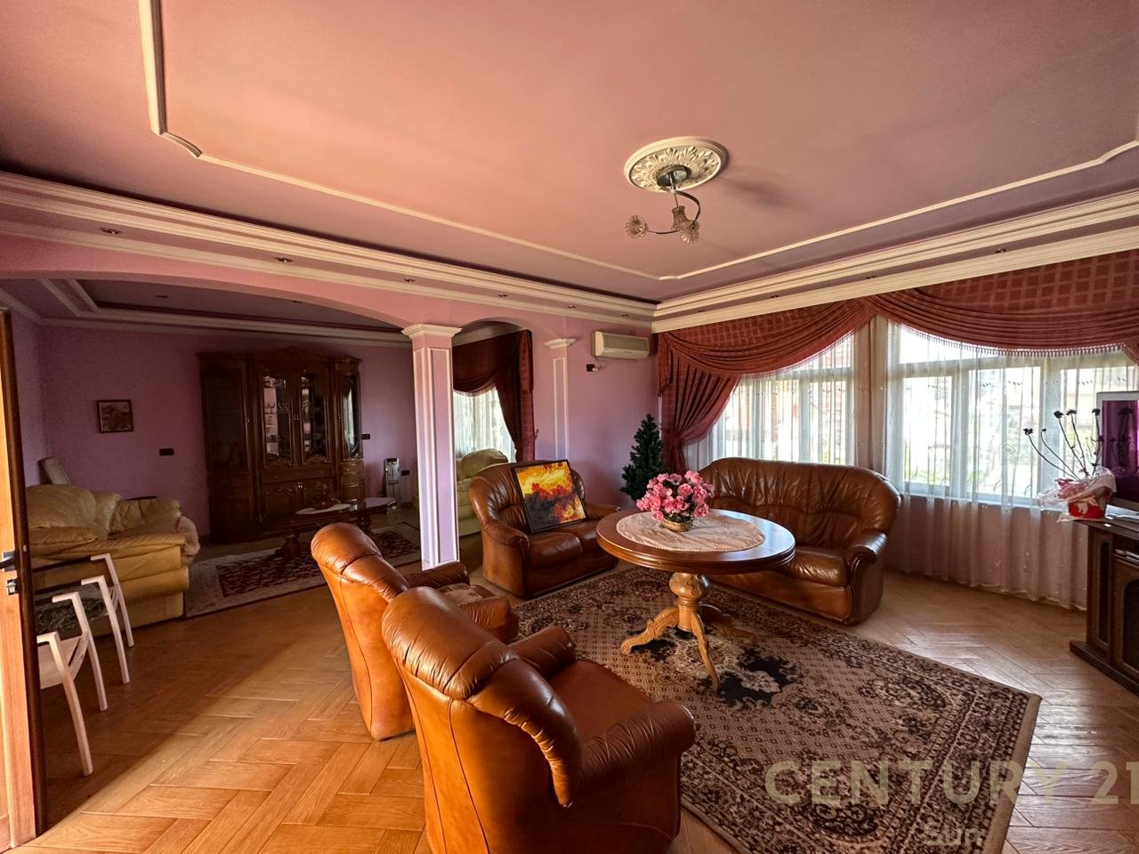 VILE PER QIRA NE UNAZE TE RE!