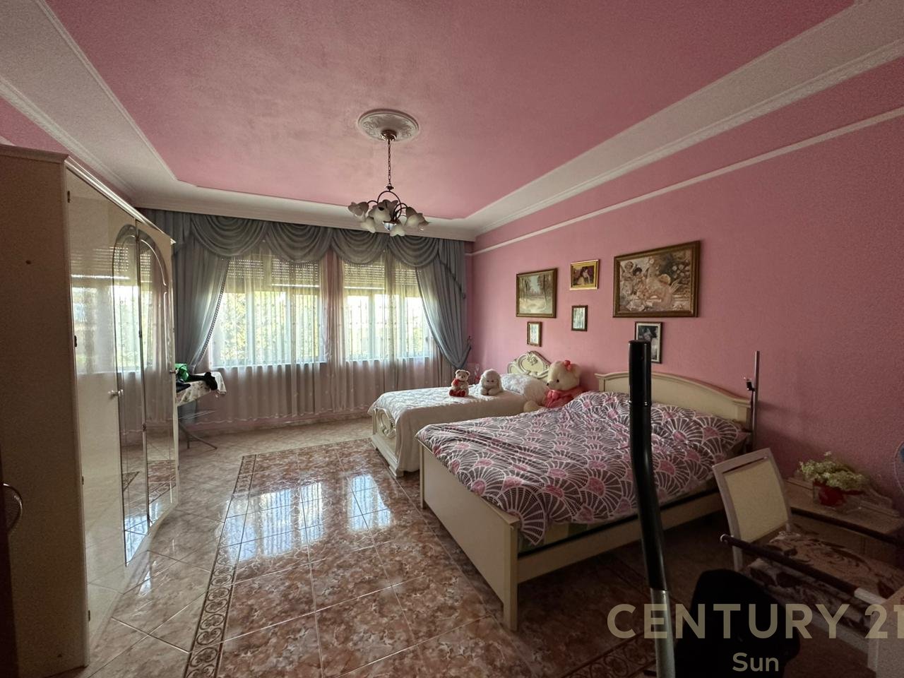 VILE PER QIRA NE UNAZE TE RE!