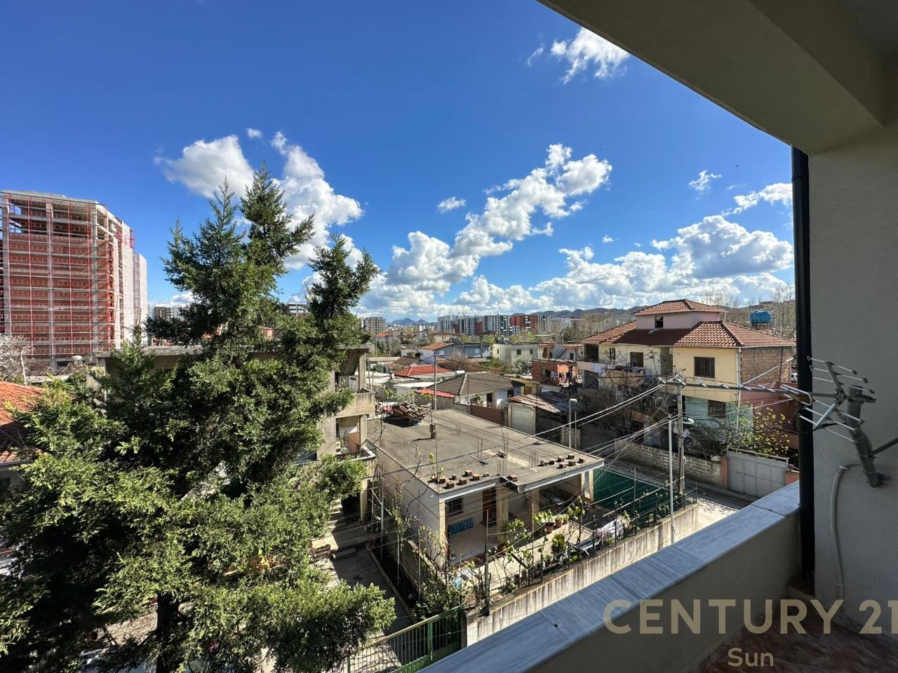 VILE PER QIRA NE UNAZE TE RE!