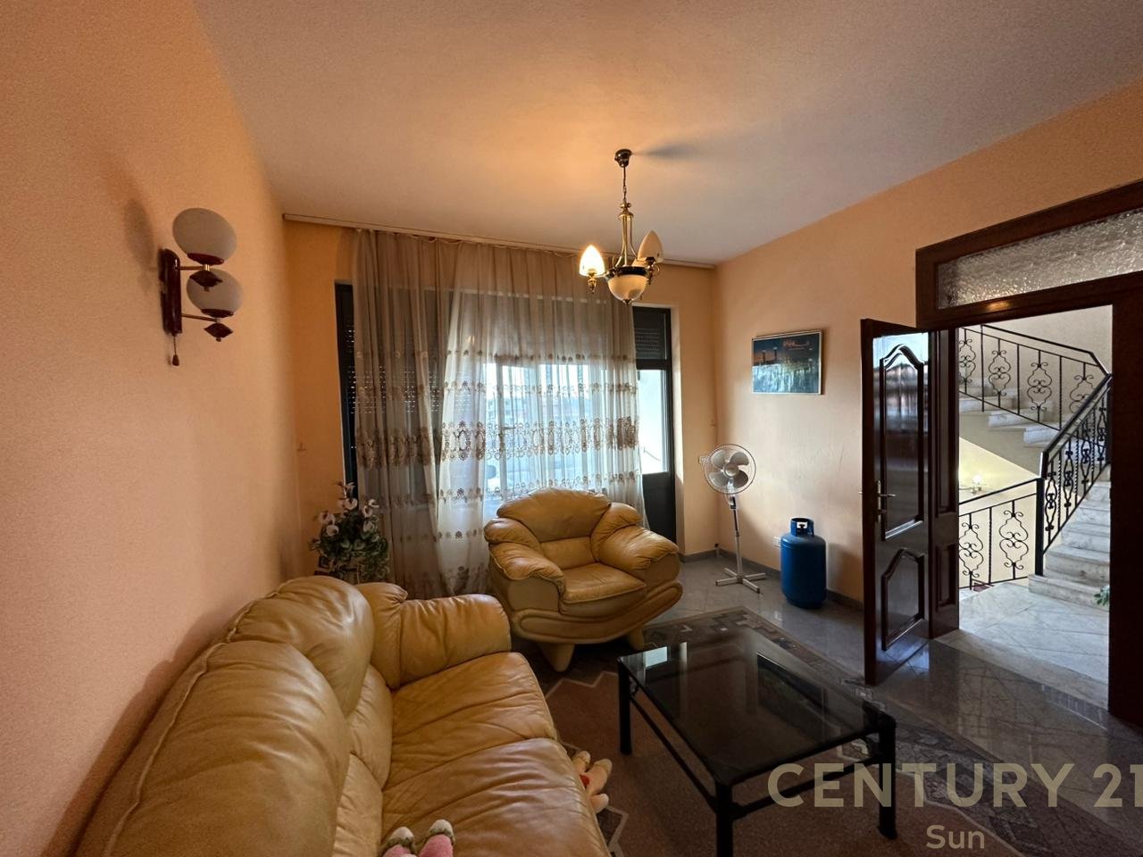 VILE PER QIRA NE UNAZE TE RE!