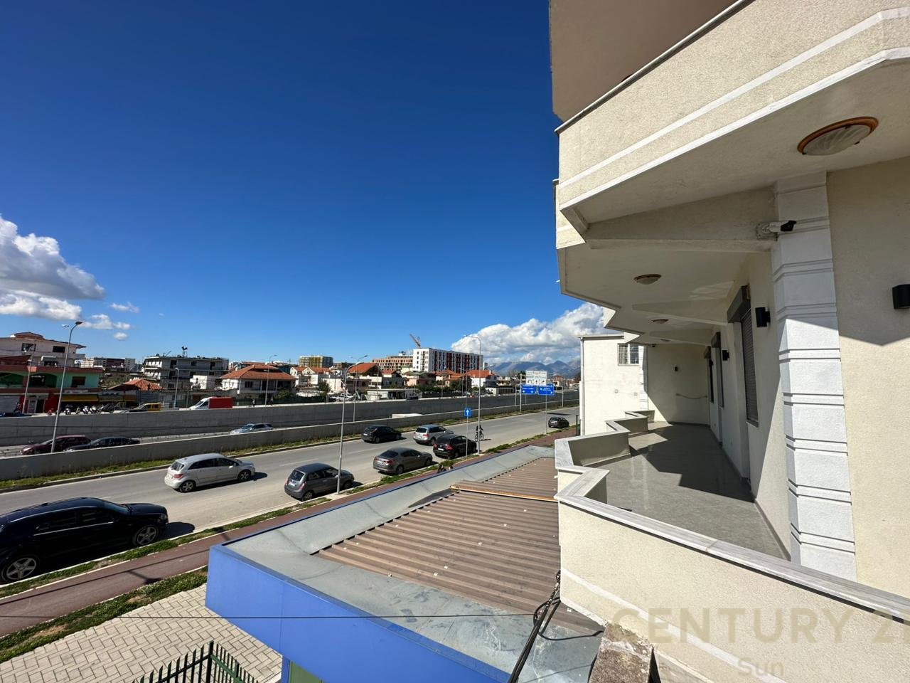 VILE PER QIRA NE UNAZE TE RE!