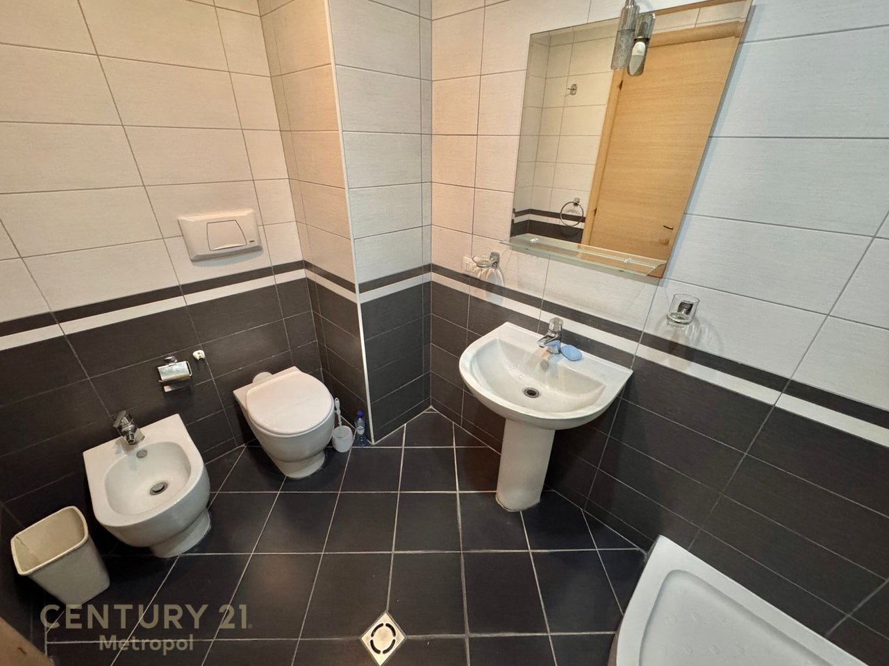 APARTMENT 2+1+2 FOR RENT IN BLLOK!