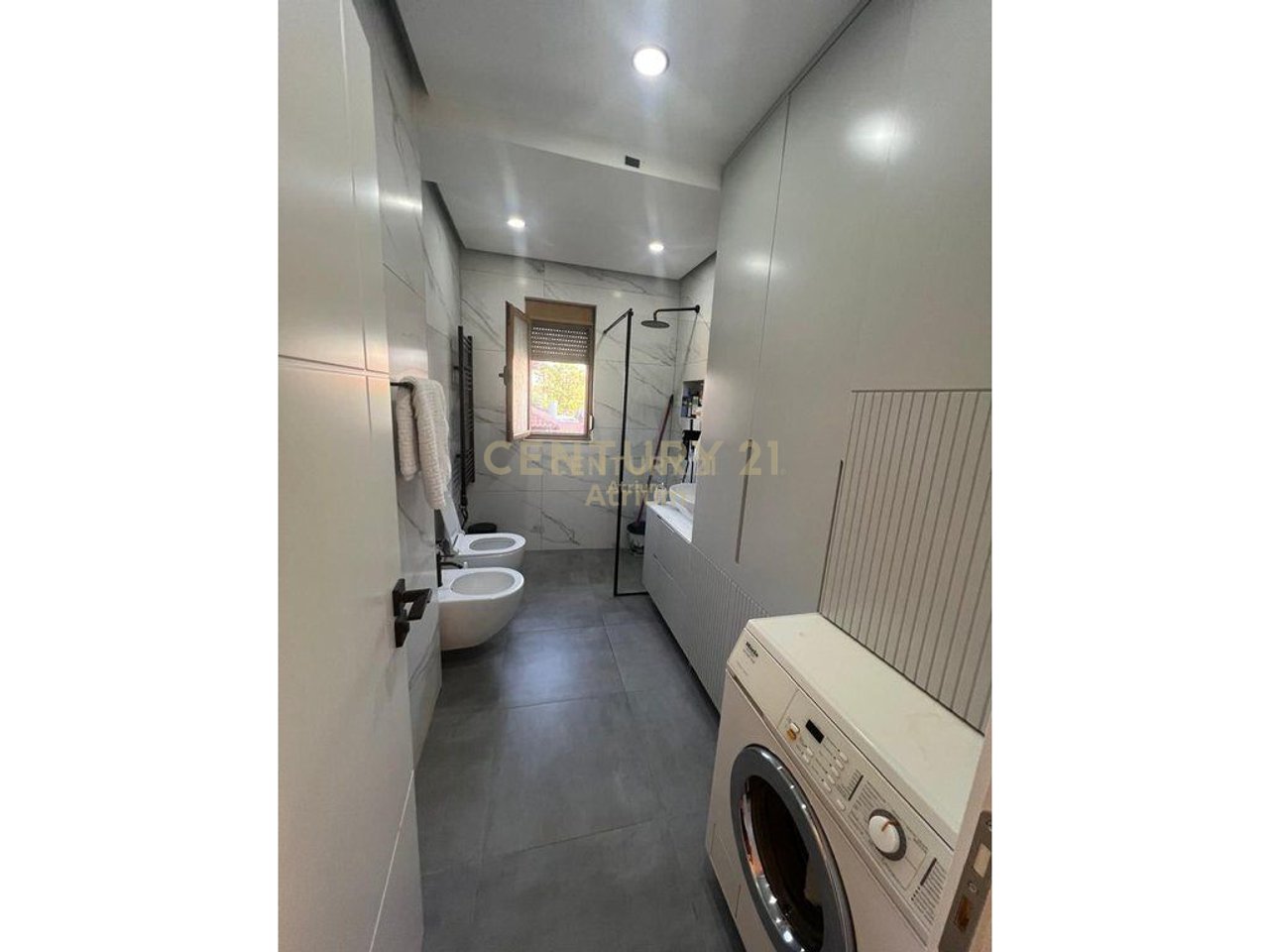 SHITET APARTAMENT 2+1 NE ALLIAS!