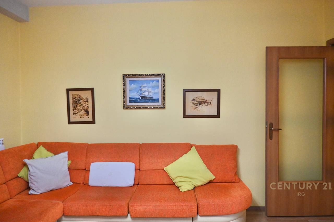 Apartament për Shitje në Rrugën e Kavajës